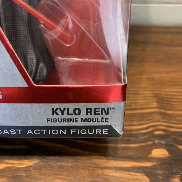 Star Wars KYLO REN Elite Series Die Cast Action Figure - NEW Disney Store - Picture 2 of 4